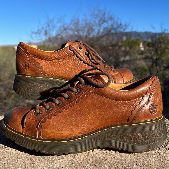 Dr. Martens Whiskey Brown Vintage Scalloped Edge Y2K Chunky Oxfords - Picture 8 of 17